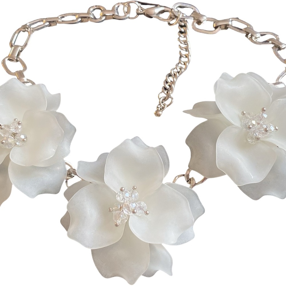 Floral necklace